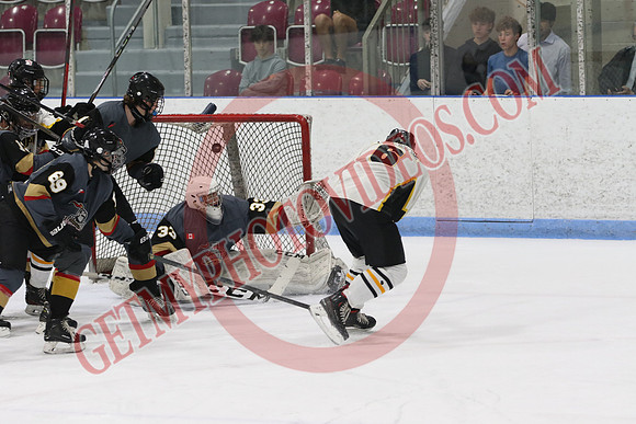 7Z7A4270_4 10 pm – U18A – Norfolk Knights vs Mitchell Meteors – Memorial