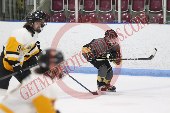 20241101-0668_10 20 am – U18B – South Grey Spartans vs South Oxford Storm – Memorial