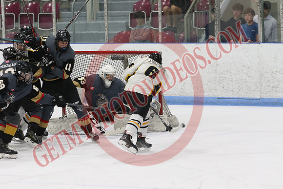 7Z7A4268_4 10 pm – U18A – Norfolk Knights vs Mitchell Meteors – Memorial