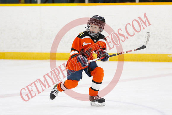_63A6371_10 00 am - U11 - Orono Leafs Team 4 The Pylons vs Clarington Thunder 6 Raiders - Pad B